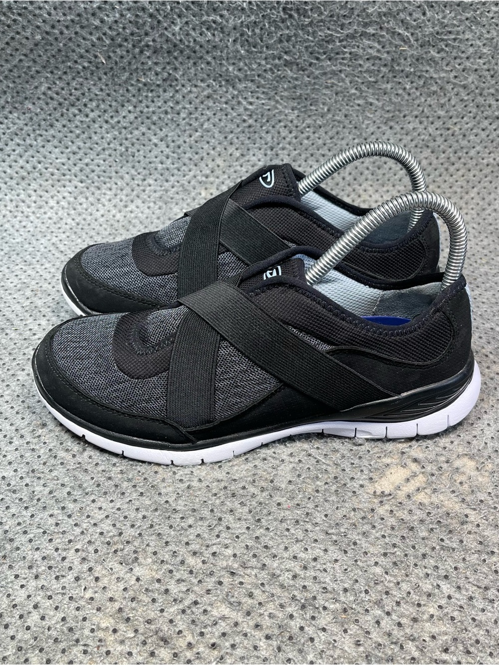 Dr. Scholl’s Black Freshen Walking Shoes Size 6.5 Women’s